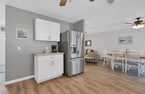 Port Charlotte House | Port Charlotte 2 Bedroom Private Pool Dog Friendly Home