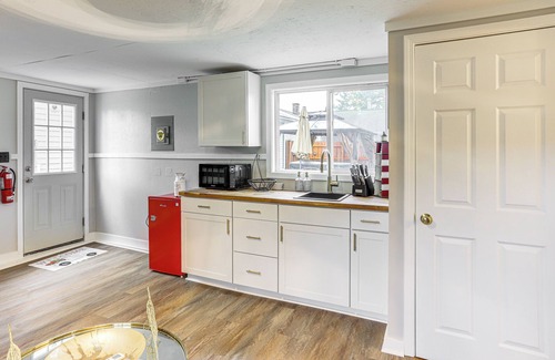 Lacarne House | Port Clinton Home: Hot Tub, Steps to Portage River