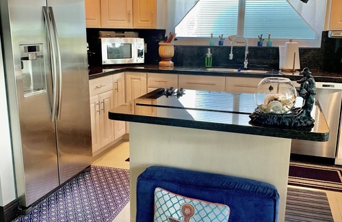 Key Largo House | Port largo,Key Largo water front 2 b 2.5b, pool, gazebo, boat lift ‘& boat ramp