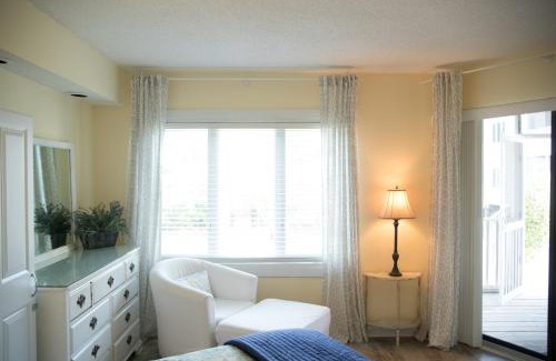 Isle of Palms Apartment | Port O' Call D101 - Beach & Pool Lovers Dream! 1st Floor!