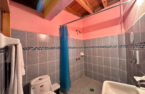 El Santuario Hotel | POSADA LOS ENCINOS