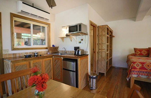 Antoneys Cay Apartment | Posada Seremein