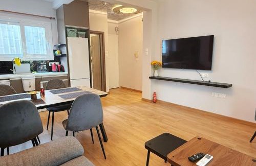 Palaio Faliro Apartment | Poseidonos Seaside Apartment