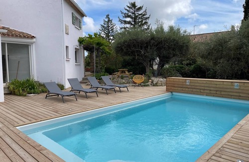 Poussan Villa | Poussan, Villa des Oliviers, superbe villa classé