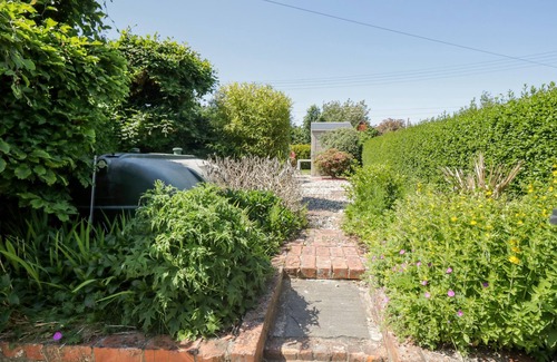 Annan Cottage | Pow-wow Shore Cottage