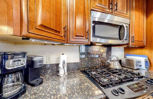 Truckee Apartment | Powder Pines Retreat