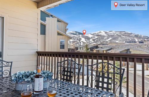 Park City House | Powder Reflections by KABINO 1.5 miles to Deer Valley Gondola Ping Pong Theater Room WiFi Jordanelle