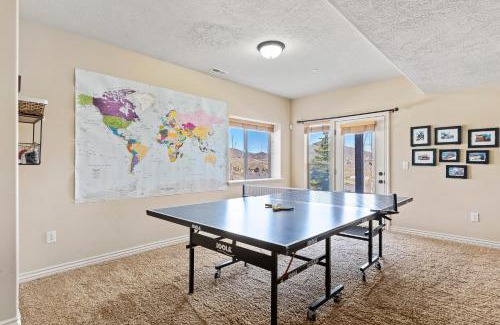 Park City House | Powder Reflections by KABINO 1.5 miles to Deer Valley Gondola Ping Pong Theater Room WiFi Jordanelle
