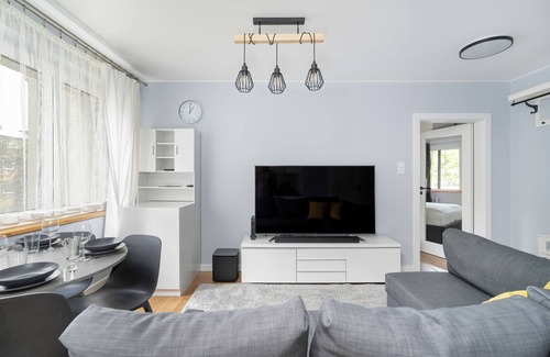 Nowe Miasto Apartment | Poznan Rataje Apartment by Renters