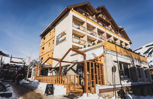 Les Deux Alpes Apartment | Près des Pistes! Suite Confortable avec Wi-Fi | By LeaveTown