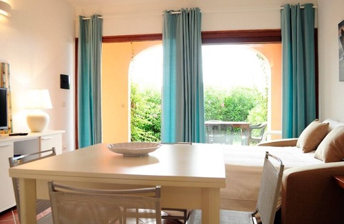San Teodoro City Centre Apartment | Practical and essential apartment on the sea of San Teodoro