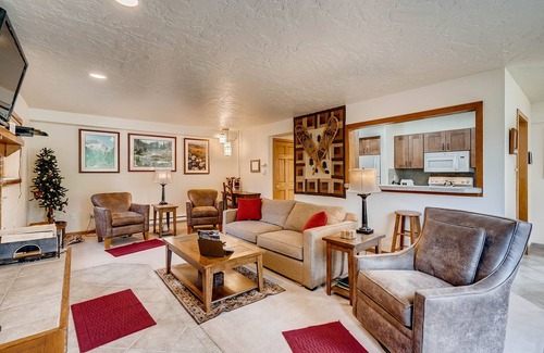 Lakeside Village Condo | Premier 2br/2ba In Lakeside Ge- Kids Ski Free! 2 Bedroom Condo by RedAwning