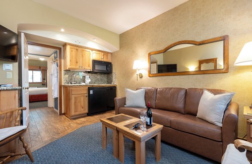 Olympic Valley Hotel | Premium Cozy Escapes with Balcony & Tub | 2 Units
