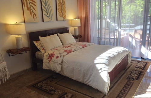 Garzon Bed & Breakfast | Premium Suite - Living room and exclusive area on the balcony