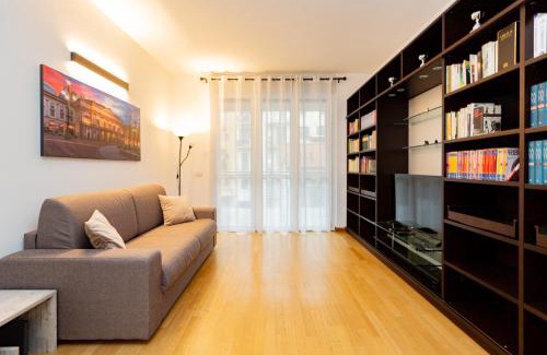 Tricolore Apartment | PREMUDA20 Milan elegant apartment by Hospity