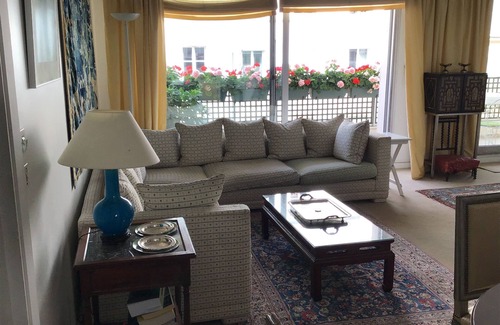 Neuilly-sur-Seine Apartment | Prestige quiet apartment, close to the Champs Elysées
