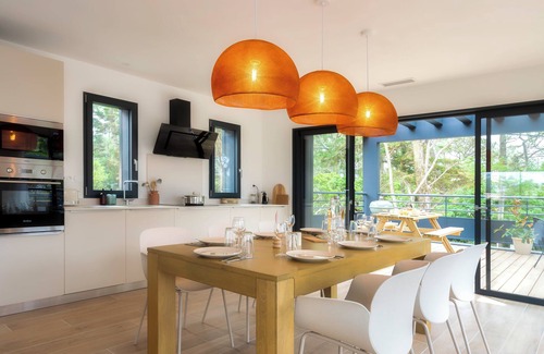 Lacanau-Ocean Villa | Prestigious Sunset 1&2 Villas, 2 heated swimming pools, sea view,16 pers