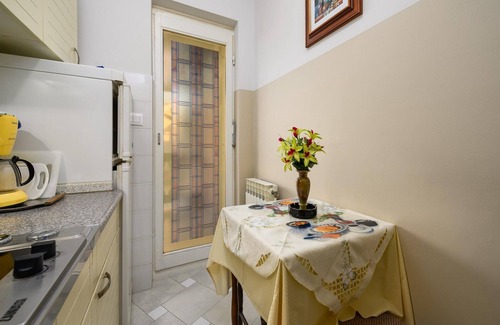 Gulici Apartment | Pretty Apartment With Balcony
