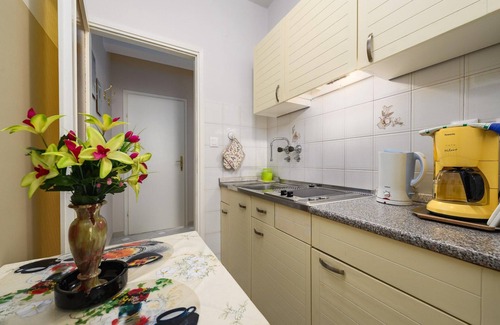 Gulici Apartment | Pretty Apartment With Balcony