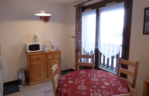 Les Contamines-Montjoie Apartment | Pretty T2 * Pied pistes, bus, free shuttle, wifi. 4 pers max. Pets not allowed