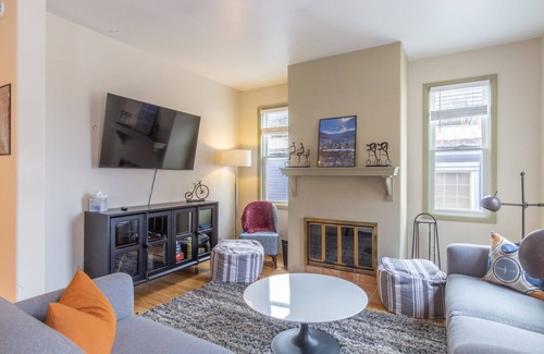 Ouray Apartment | Prime Downtown Location - Great, Convenient Condo - A/C - Pet Friendly