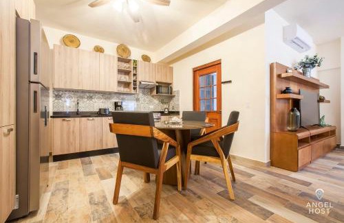 Esterito House | Prime Location 1 Block to Malecon Smart TV & WiFi
