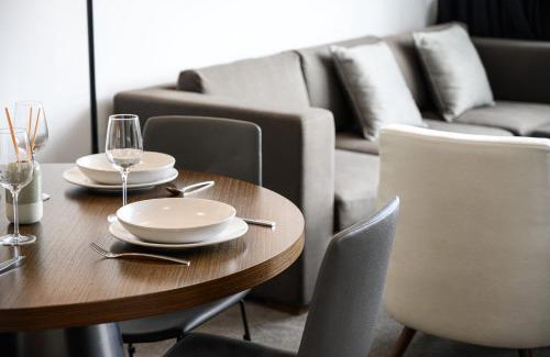 Chatswood CBD Apartment | Prime Location 1BD Apartment in Chatswood