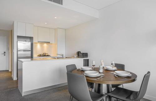 Chatswood CBD Apartment | Prime Location 1BD Apartment in Chatswood