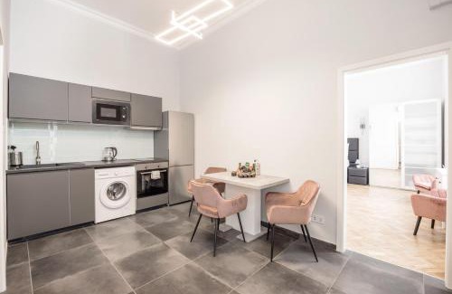 Inner City Budapest Apartment | Prime Star Fashion street modern luxury apartments