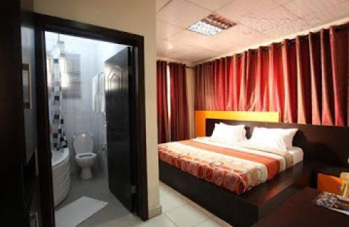 Lagos Cabin | Prince Of Anthony 1960 Hotel