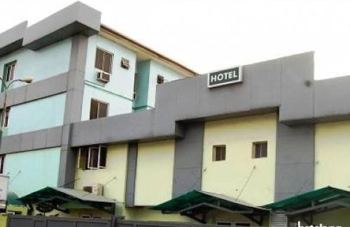 Lagos Cabin | Prince Of Anthony 1960 Hotel-apartment