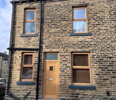 Haworth House | Prince St Cottage - Haworth - Sleeps 4