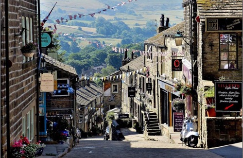 Haworth House | Prince St Cottage - Haworth - Sleeps 4