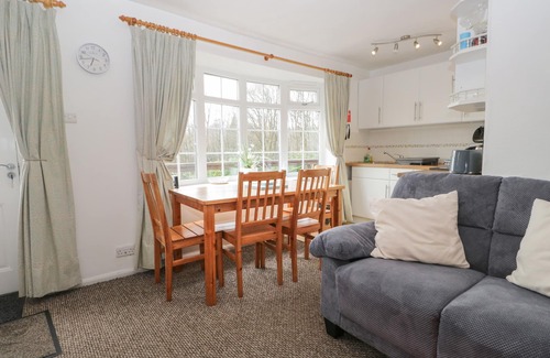 Windermere Cottage | PRIORY GHYLL, family friendly, with a garden in Bowness-On-Windermere