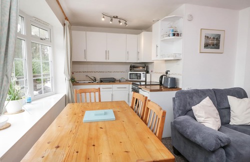Windermere Cottage | PRIORY GHYLL, family friendly, with a garden in Bowness-On-Windermere