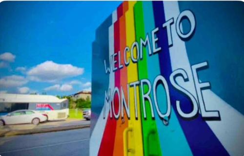 Neartown Apartment | Pristine Full Sized Montrose Apartment Half Block to Menil Museum