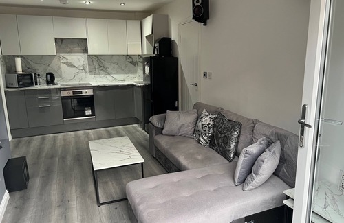 Bingham Apartment | Private 2 bed Apartment - Edinburgh - Sleeps 2 Max