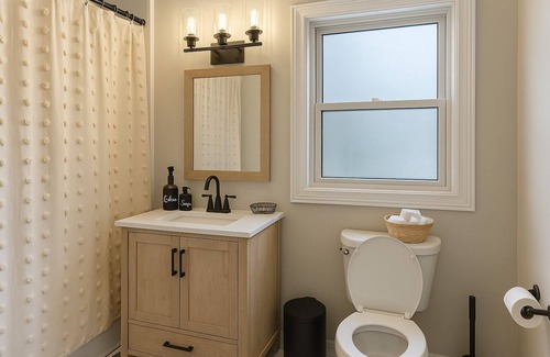 Irvington Apartment | Private 3BR Apt: Sleeps 8, 5 Beds, Group-Friendly, Wi-Fi, Parking, Near NYC