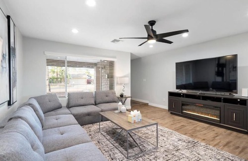 Roadrunner Estates East House | Private 4BR Home Oasis in Phoenix, Pool, BBQ, Firepit