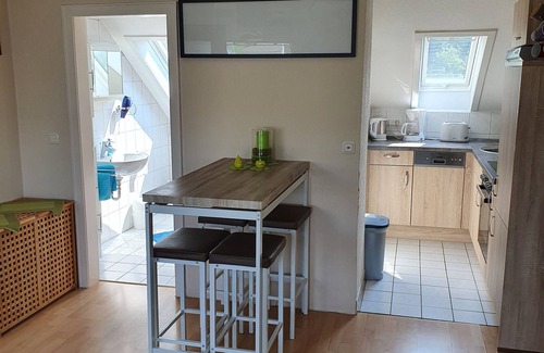 Leverkusen Apartment | Private accommodation in a 2 BR. Dachgeschoßwohnung. For 2 max. 3 Pers.