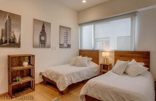 Colonia Roma Apartment | Private Balcony Infinity Pool & Rooftop in La Roma - Queretaro