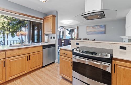 Poulsbo House | Private Beach in Little Norway, Hot Tub, 4000 sqft and more!