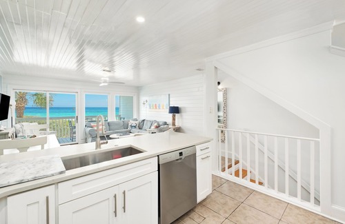 Santa Rosa Beach House | Private Beach Access, Adorable Renovated Gulf Front Condo, 4BR, pool/hot tub
