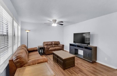Texas City House | Private Bedroom w/Pool Access # 4
