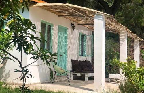 Betera House | Private bungalow in ecological farm 30 minutes from Valencia and beaches.