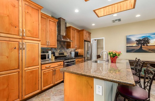 East Mesa House | Private Casita, 1 acre, large heated pool, BBQ, RV/Boat parking, Close to lakes