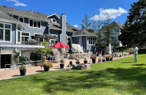 Bridgewater House | ☀️Private CozyStudio w walkout to Patio