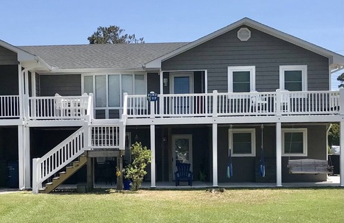 The Point House | Private Coastal Retreat with Channel Views and 3 minutes to the BEACH!