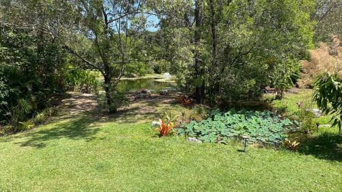 Landsborough House | Private country Cabin 1 Bedroom