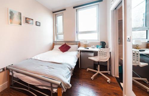 Spitalfields House | Private en-suite Room @ Liverpool street, Brick Ln